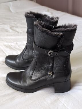 Blondo Black Leather Faux-Fur Trim Heeled Boots